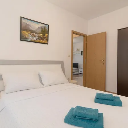 Srdanovic Apartment Omiš